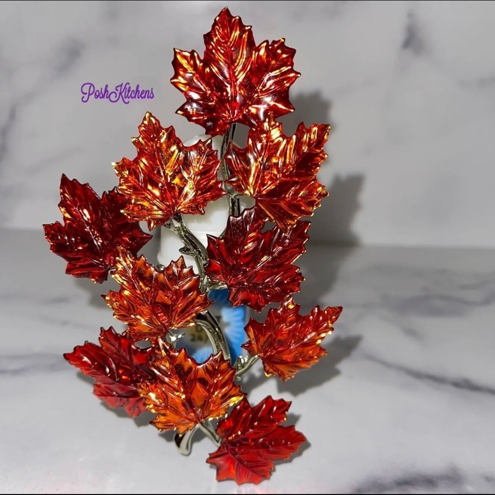 Bath&BodyWorks Leaves On A Branch Nightlight Wallflower Fragrance Plug in Holder